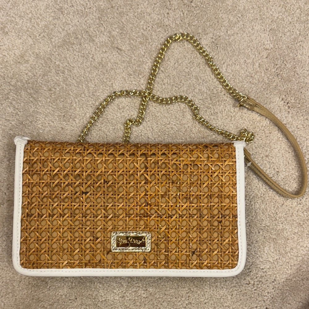 Lilly Pulitzer Tan and White Woven Crossbody Bag with Gold Chain